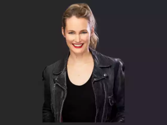 Joanna Stone,
Health & Wellness, Health & Wellness
Expert at Radiant Renewal: สัมมนาออนไลน์เรื่องสุขภาพ ความเป็นอยู่ที่ดี และจิตวิญญาณในฤดูร้อนปี 2023